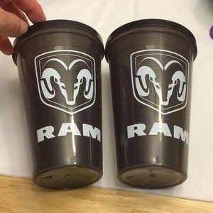 🛍️15/$10🛍️Cups w lids beverages, Dodge Ram